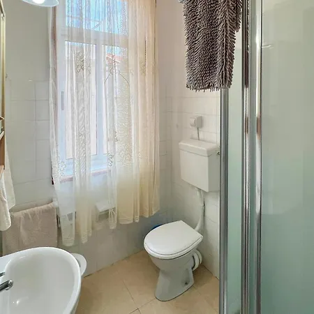 2 Bedroom Amazing In La Coruña