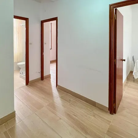 2 Bedroom Amazing In Appartamento